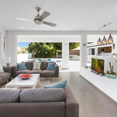 Вилла Montmar By Vintage Travel